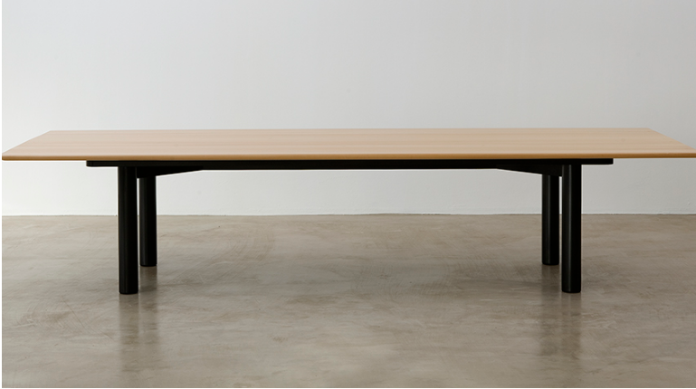 Wing Dining Table